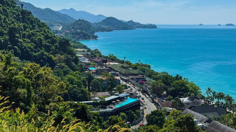 Вид со смотровой площадки на западное побережье Ко Чанга