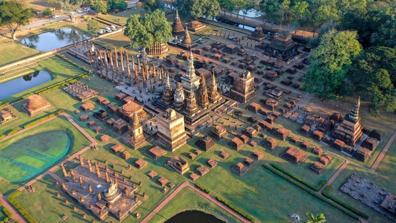 Ват Махатат в историческом парке Сукхотай, вид с высоты